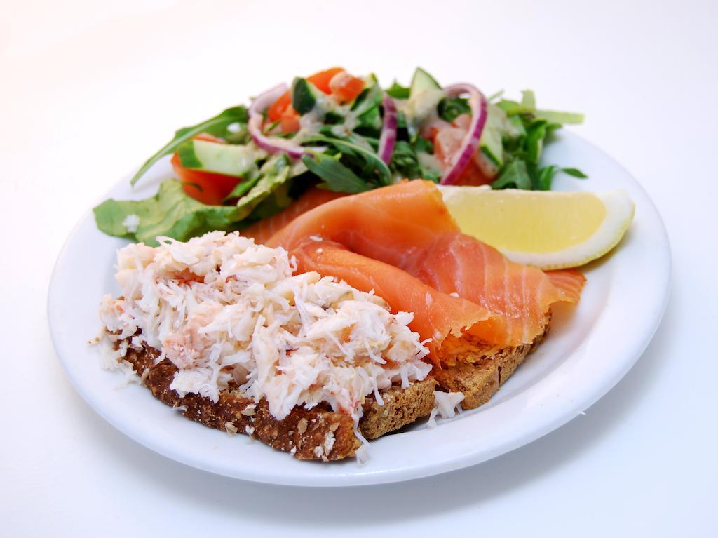 Oliver'S Seafood Bar, Bed & Breakfast Cleggan Exterior foto